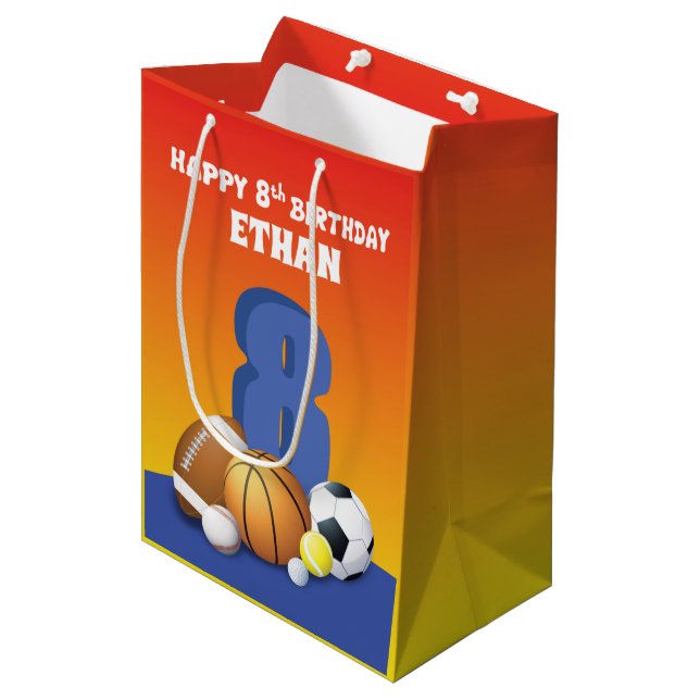 Sac Cadeau Moyen Nom personnalisé Garçon 8e anniversaire Balles de  (Devant Angle)