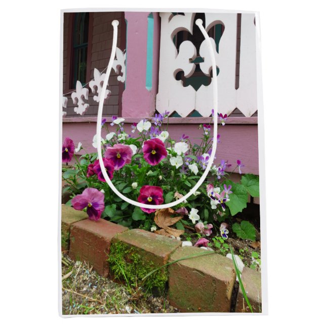 Sac Cadeau Moyen Pansies et Fleur-de-lis - Le vignoble de Martha (Devant)
