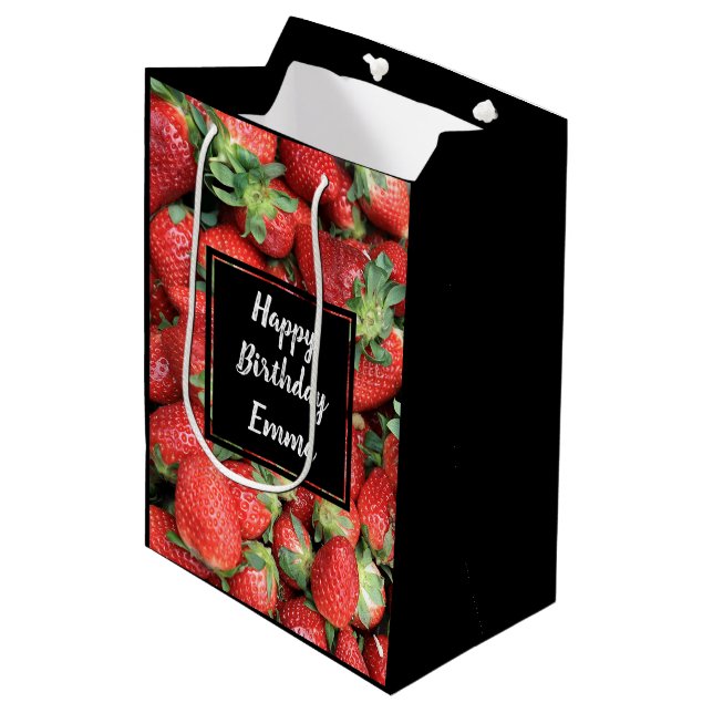 Sac Cadeau Moyen Photo de Red Juicy Strawberries Anniversaire (Devant Angle)