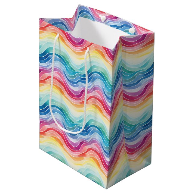 Sac Cadeau Moyen Pride Wavy Rainbow Stripes Pattern Wine, Small, (Devant Angle)