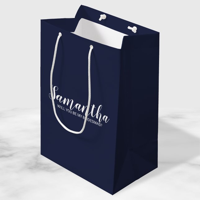 Sac Cadeau Moyen Proposition Bridesmaid | Script moderne bleu marin (Créateur téléchargé)