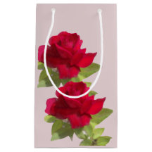 Sac cadeau rose à fleurs d'aquarelle