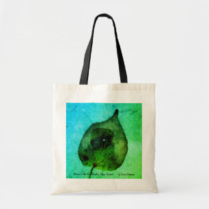 Sac fourre-tout photo d'une feuille avec une goutt