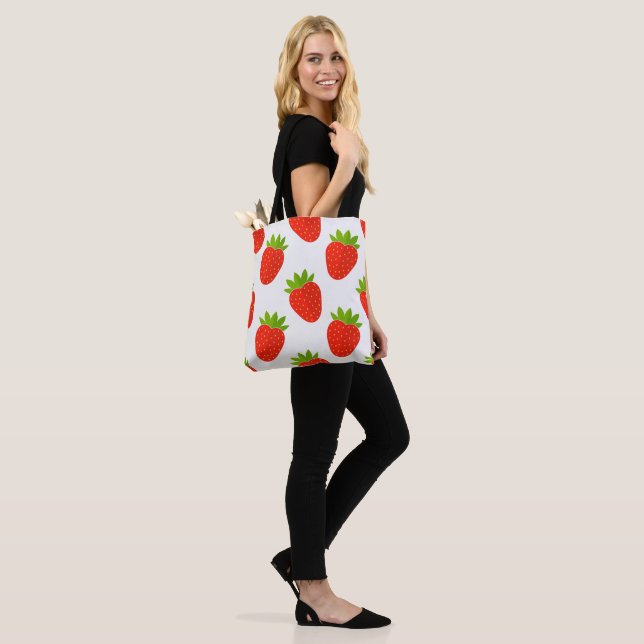 Sac motif de fraises. (Sur le modèle)