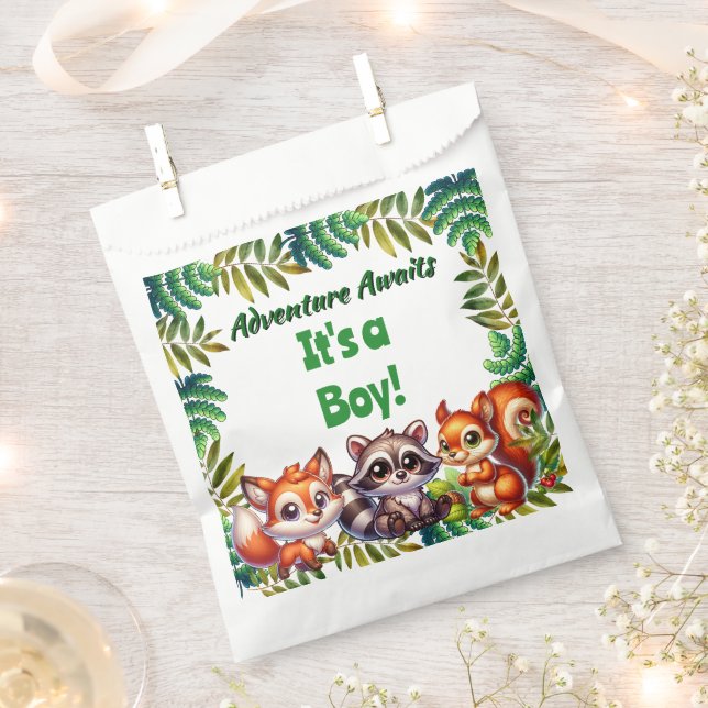 Sachets En Papier Adventure Await Woodland C'est un Baby shower garç (Coupé)