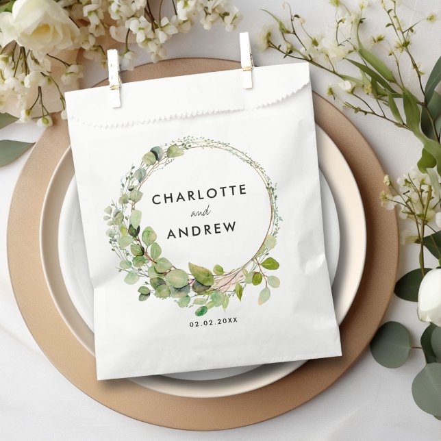 Sachets En Papier Eeucalyptus simple et élégant (Simple, elegant eucalyptus wedding favor bag with your name and date.)