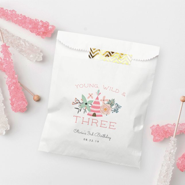 Sachets En Papier Fête d'anniversaire de Young, Wild & Three (Créateur téléchargé)