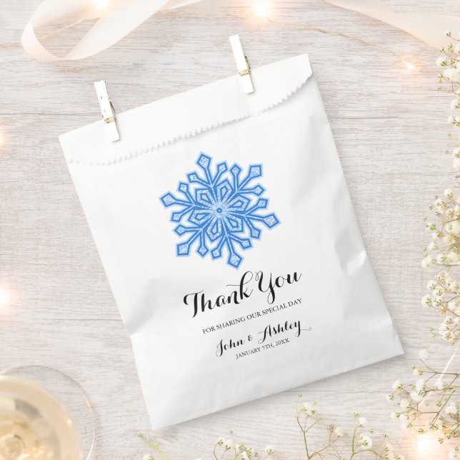 Sachets En Papier Mariage d'hiver personnalisé Blue Snowflake (Coupé)