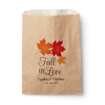 Mariage Élégant de feuilles d'automne