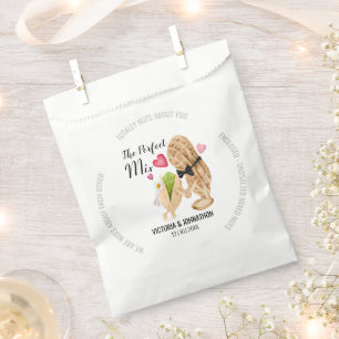 Sachets En Papier Noix L'Un Sur L'Autre Merci   Traitement Mariage