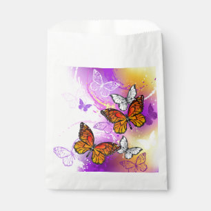 Sachets En Papier Papillons Monarque sur Arrière - plan pourpre