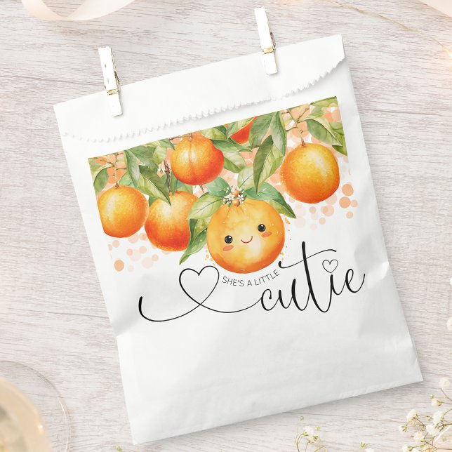 Sachets En Papier Petit Baby shower de Citrus orange Cutie (Little cutie baby shower favor bags with cute little face. You can add text to personalize.)