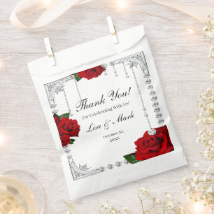 Sachets En Papier Roses Et Diamants Rouges Romantiques