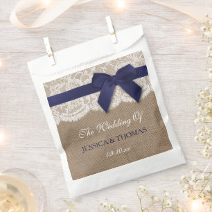 Sachets En Papier Ruban de la marine sur Burlap et Mariage de dentel