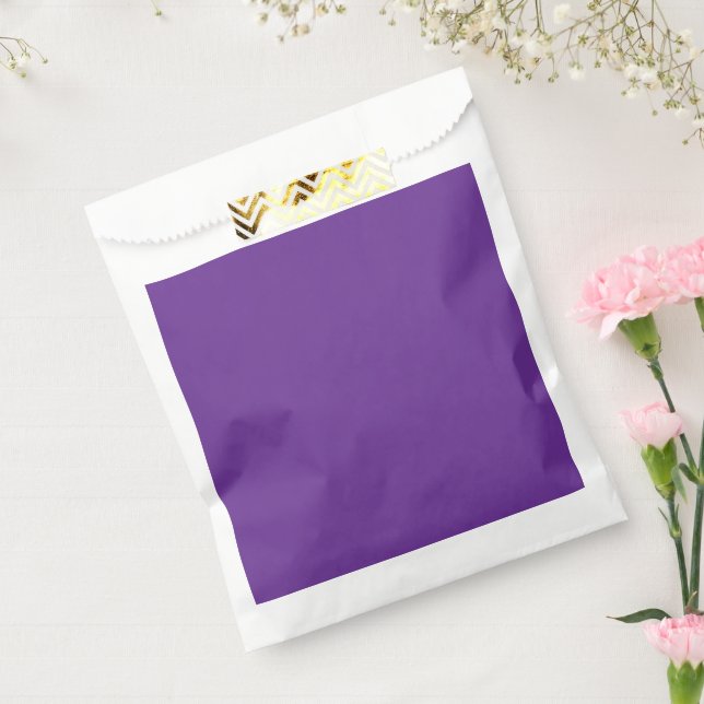 Sachets En Papier un arrière - plan pourpre avec un (Scellé)
