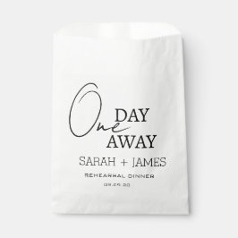 Sachets En Papier Un Mariage Simple Un Jour Avant Le Dîner De Répéti