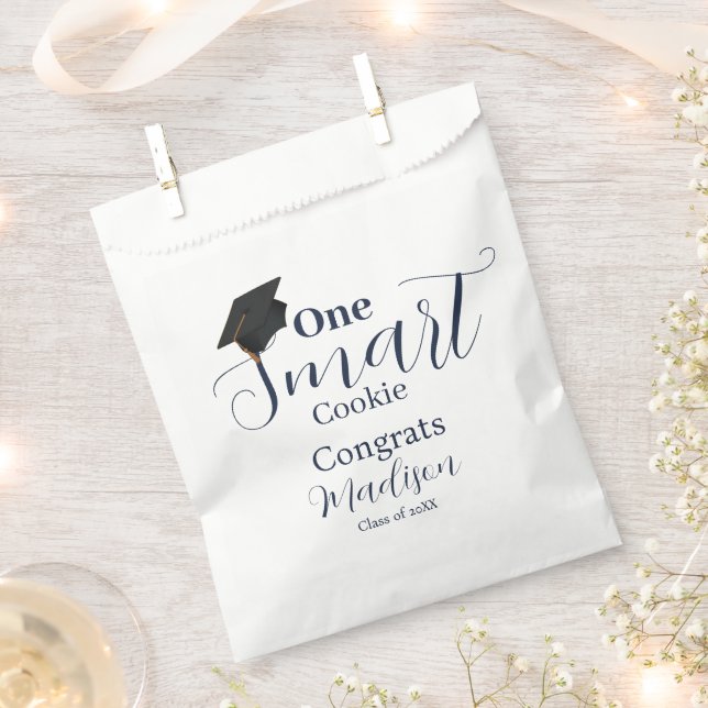 Sachets En Papier Une fête de graduation bleu marine biscuit (Coupé)