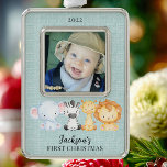 Safari Animals Baby's First Christmas Foto Rahmen-Ornament Silber<br><div class="desc">Unser niedlicher Dschungel kleiner Elefant,  Löwe,  Zebra & Giraffe Baby's First Christmas Foto Ornament ist leicht zu personalisieren mit Ihrem Babynamen und Foto.</div>