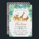 Safari Birthday Einladung<br><div class="desc">Modernes Safari-Design für das Glam Safari Party. Bedeckt mit goldvernickelten Dschungeltieren - Elefanten,  Löwen,  Giraffen und Affen - gerahmt mit einem Bogen von tropischen Aquarellblättern. Ideal für Ihren wilden!</div>