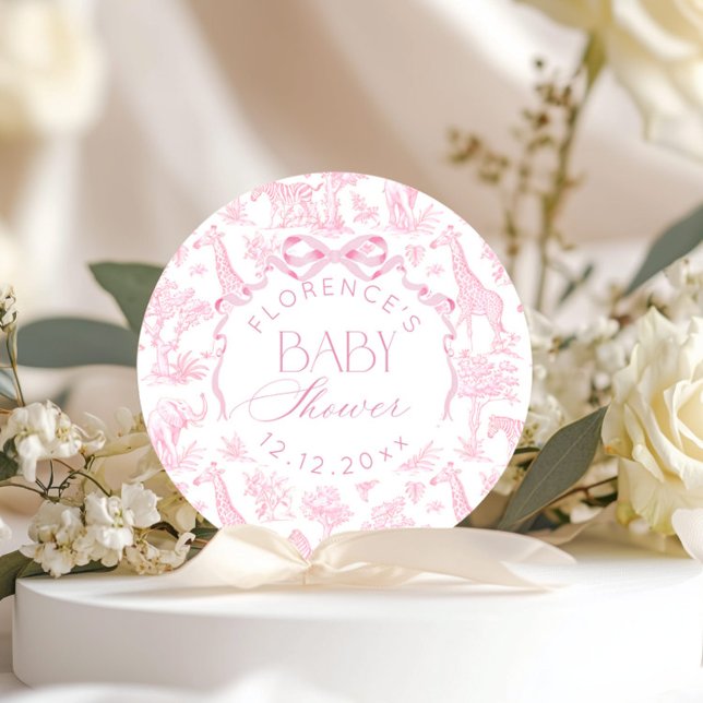 Safari-Tiere Toile de Jouy Pink Baby Dusche Runder Aufkleber (Von Creator hochgeladen)