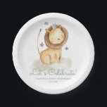 Safari Watercolor Lion Prince Kindergeburtstag Pappteller<br><div class="desc">Fügen Sie Ihrem Event einen niedlichen Safari-Akzent mit diesen anpassbaren Papier-Tellern hinzu. Es zeigt Aquarellbilder eines Löwenprinzen,  der in einer Wolke mit Sternen sitzt. Personalisieren Sie Ihre persönlichen Daten,  indem Sie Ihre eigenen Daten hinzufügen. Diese Löwenpapiere sind ideal für Babyduschen und Kindergeburtstag-Party.</div>