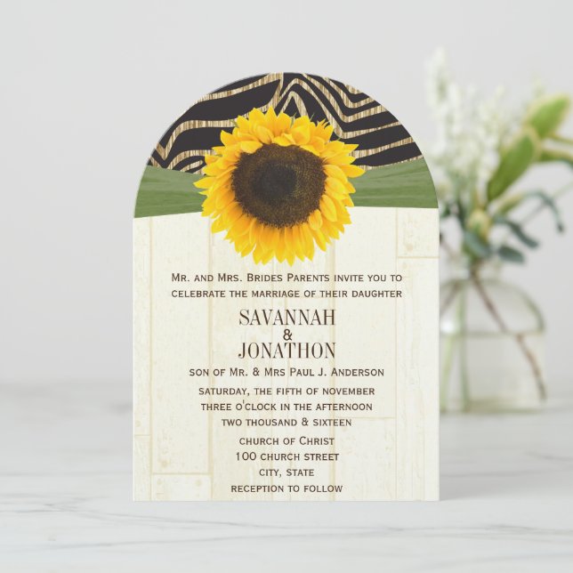 Safari Zebra Barn Wood Sunflower Zebra Wedding Einladung (Stehend Vorderseite)