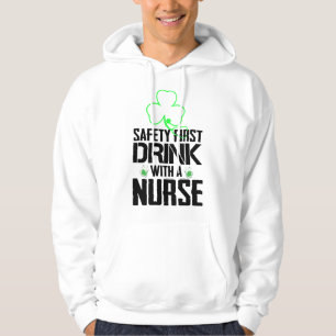 Safety First Drink mit einem Bier Liebhaber St Pat Hoodie