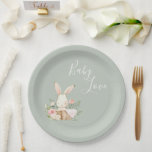 Sage Green Baby Liebe Script Baby Dusche Pappteller<br><div class="desc">So eine süße und elegante Babydusche "Baby Liebe" runde Papiertüte für Ihre Babydusche. Die schlanke,  subtile Farbe Set den Ton für Einfachheit und Eleganz. Was für ein bezauberndes Baby-Hase. So eine süße und einfache Art,  Ihren Gästen zu dienen.</div>