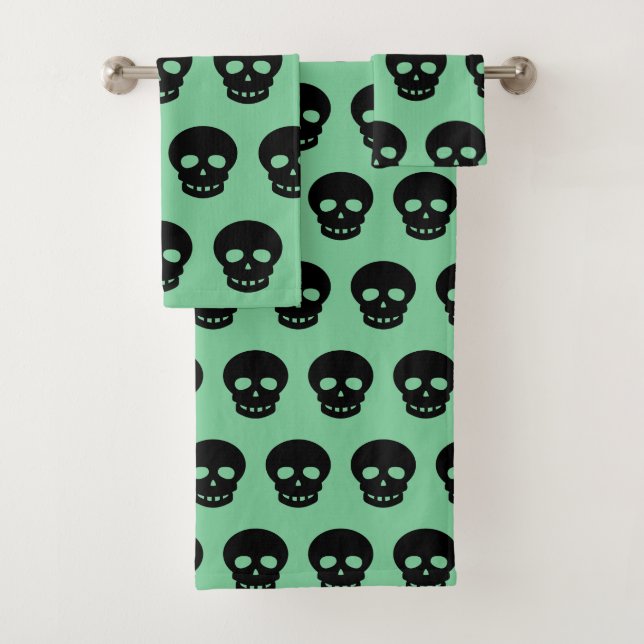 Sage Green Black Skull Pattern Badhandtuch Set (Insitu)