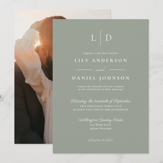 Sage Green Chic Minimalistisch Monogram Foto Weddi Einladung (Vorne/Hinten)