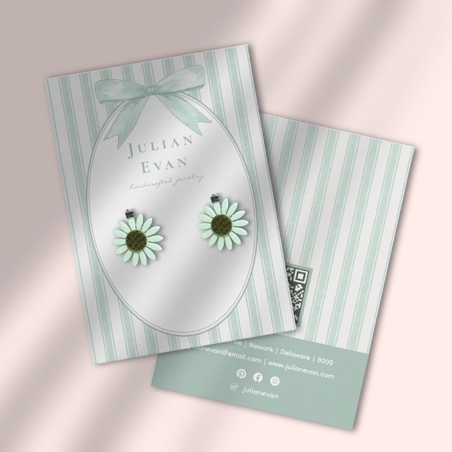Sage Green Coquette Preppy Stripe Jewelry Display Visitenkarte (Sage Green Coquette Preppy Stripe Jewelry Display Business Card)