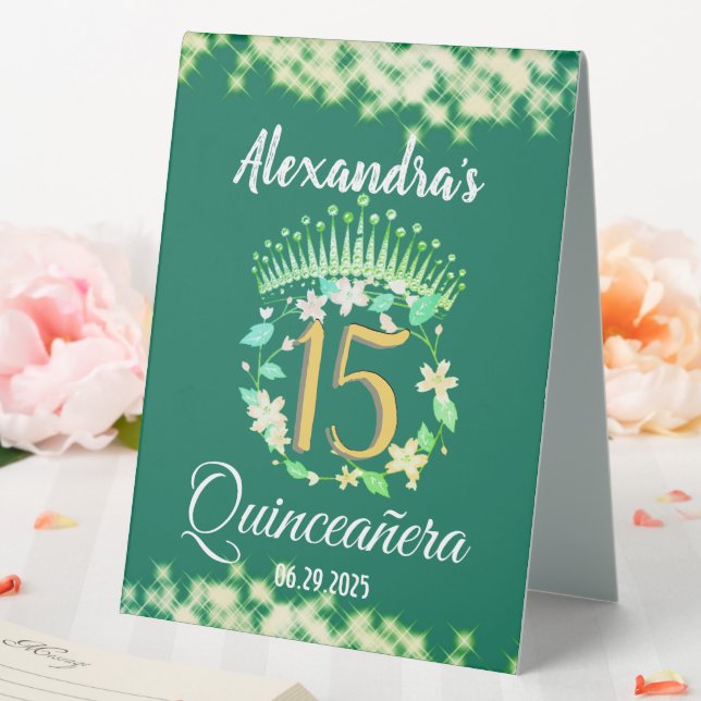 Sage Green Elegant Boho Quinceañera Spanisch Tischaufsteller (In Situ (Hochzeit))