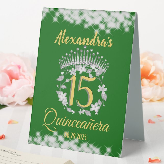 Sage Green Elegant Boho Quinceañera Spanisch Tischaufsteller (In Situ (Hochzeit))