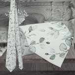Sage Green Eukalyptus Greenerity Wedding Krawatte<br><div class="desc">Eine salzgrüne Hochzeitshalsbinde mit Aquarellmalerei in Eukalyptusgrün in einem halbgrünen Ton auf einem soliden grünen Hintergrund.</div>