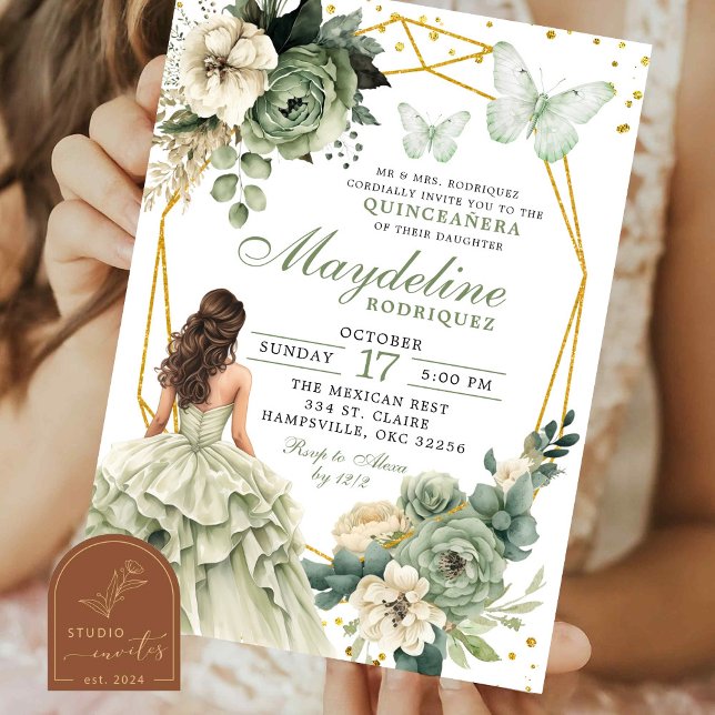 Sage Green Floral mexikanische Prinzessin Quincean Einladung (Von Creator hochgeladen)