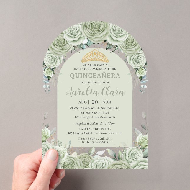 Sage Green Floral Modern Arch Gold Quinceanera Acryleinladungen (Insitu (Handheld))