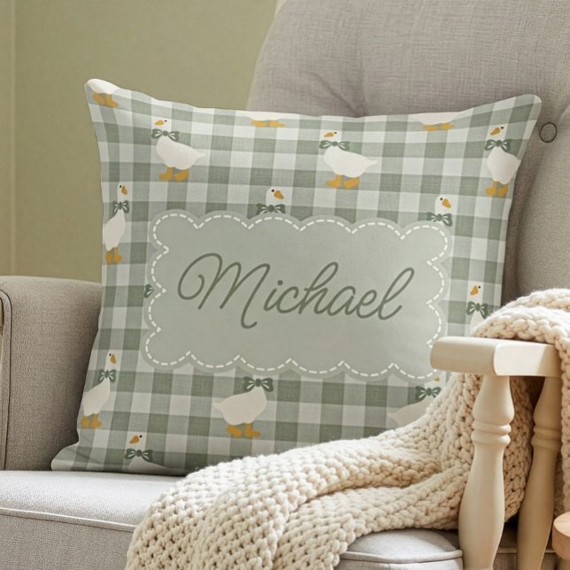 Sage Green Gingham Goose Custom Name Nursery  Kissen (Von Creator hochgeladen)