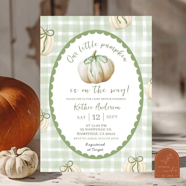 Sage Green Gingham Pumpkin Baby Dusche Einladung (Von Creator hochgeladen)
