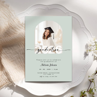 Sage Green Graduation Invitation with Photo - 2026 Einladung