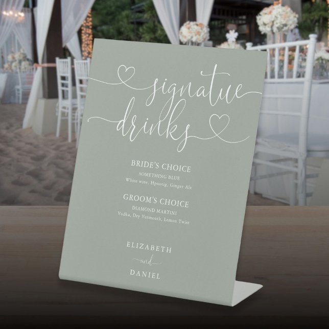 Sage Green Heart Skript Hochzeit Signature Drinks Sockelschild (Sage Green Heart Script Wedding Signature Drinks Pedestal Sign)
