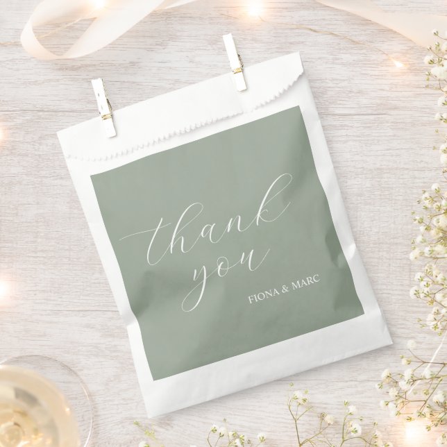 Sage Green Kalligrafie elegante Hochzeitsgeschenke Geschenktütchen (Ausgeschnitten)