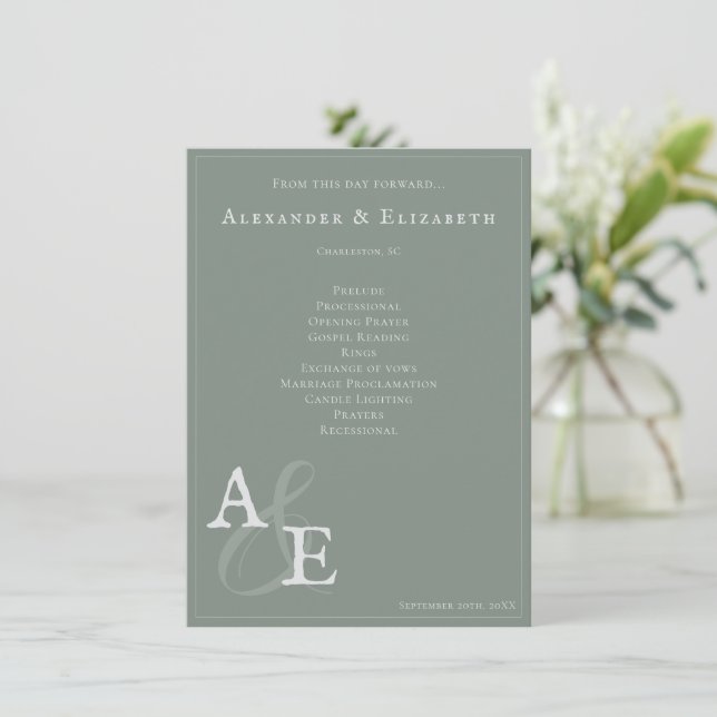 Sage Green Minimalistisch Monogram Wedding Program (Stehend Vorderseite)