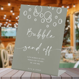 Sage Green Modern Burning mit Liebe Bubble Sign Sockelschild