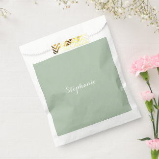 Sage Green Name Modern Elegante Monogram Boho Geschenktütchen