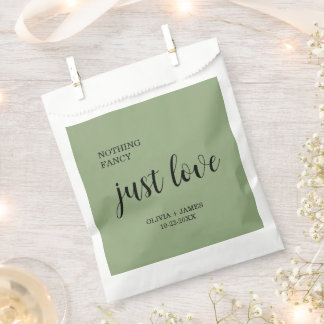Sage Green Nothing Fancy Just Love Wedding   Geschenktütchen