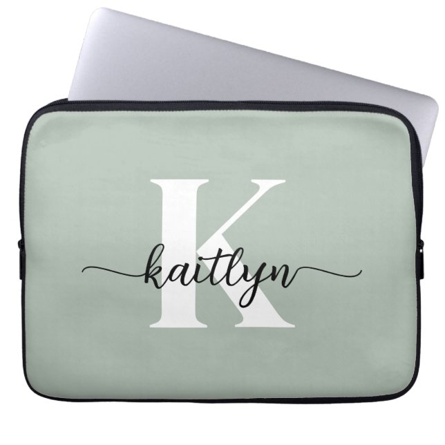 Sage Green Script Monogram Laptopschutzhülle (Vorderseite)