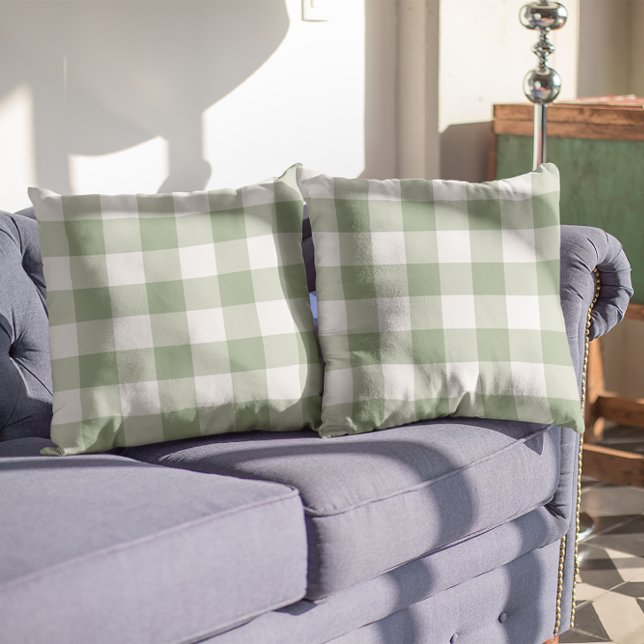 Sage Green und White Gingham Kariert Kissen (Sage Green and White Gingham Plaid Throw Pillow)