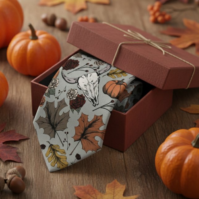 Sage Green Western Bull Skull Country Krawatte (Modern Sage Thanksgiving Foliage Mens Tie. Fall Harvest, Cow Skull, Leaves Pattern in Autumn Colors.)