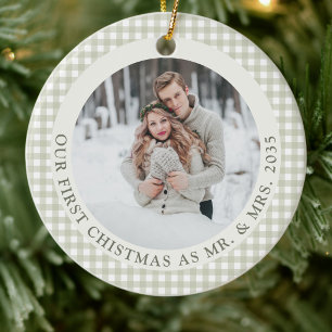 Sage-Grün-Gingham-Foto zur ersten gemeinsamen Weih Keramik Ornament