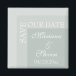 Sage Simple Modern Chic Script Wedding Magnet<br><div class="desc">Einfach moderner,  schicke Hochzeitsmagnet 'RETT OUR DATE' für Braut,  die ihre Zeremonien in der Moderne bewundern. Alles Set auf modernem weißem Schriftart mit Initialen auf der Seite.</div>